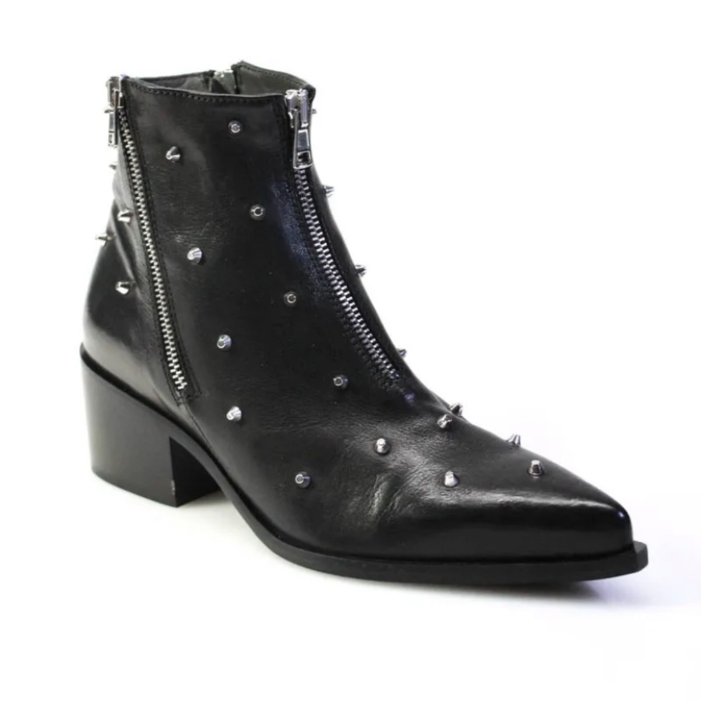 NOW high end designer made in Italy black studded zipper boots 36.5